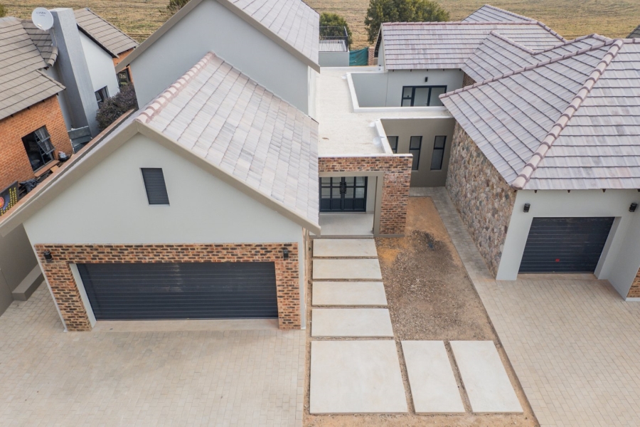 4 Bedroom Property for Sale in Landsmeer Residential Estate North West